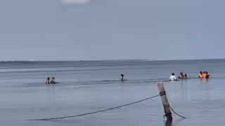Grupo de ciudadanos evita tragedia en el malecón de Champotón