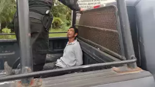 Al lugar arribaron casi una docena de agentes para controlar y neutralizar al agresor