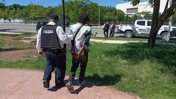 Los hombres intentaron escapar, pero fueron detenidos debido a que se encontraban intoxicados