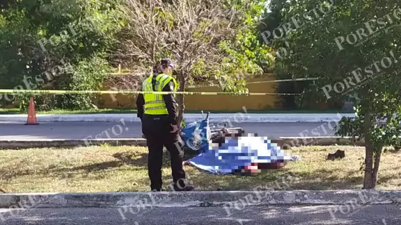 Testigos señalaron que la mujer habría sufrido un ataque cardiaco cuando conducía su motocicleta Testigos señalaron que la mujer habría sufrido un ataque cardiaco cuando conducía su motocicleta