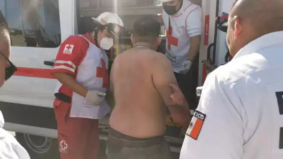 Son 4 empleados de la pollería y un vecino que intentó ayudar Son 4 empleados de la pollería y un vecino que intentó ayudar