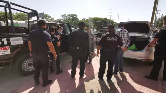 Los detenidos fueron trasladados a la Vicefiscalía de Ciudad del Carmen Los detenidos fueron trasladados a la Vicefiscalía de Ciudad del Carmen
