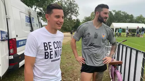 Los Tigres compartieron la llegada de Florian, en donde lo recibieron con una 'pasadita' Los Tigres compartieron la llegada de Florian, en donde lo recibieron con una 'pasadita'
