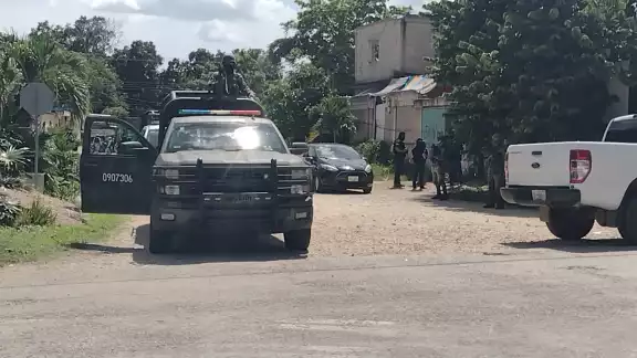 Los militares vigilaron la zona de la colonia Francisco May en Carrillo Puerto mientras la Policía de Investigación realizaba el cateo Los militares vigilaron la zona de la colonia Francisco May en Carrillo Puerto mientras la Policía de Investigación realizaba el cateo
