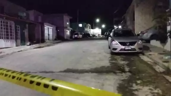 Las autoridades acordonaron el área para dar con los responsables Las autoridades acordonaron el área para dar con los responsables