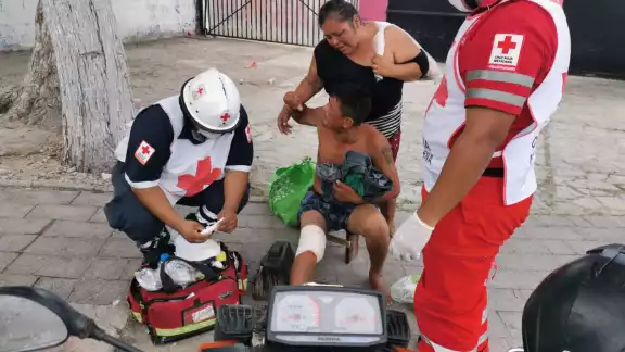 La pareja se encontraba ingiriendo alcohol a las orillas de la playa cuando comenzaron a discutir La pareja se encontraba ingiriendo alcohol a las orillas de la playa cuando comenzaron a discutir