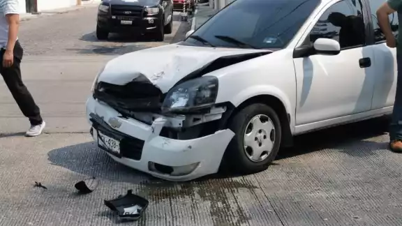 El motociclista resultó lesionado