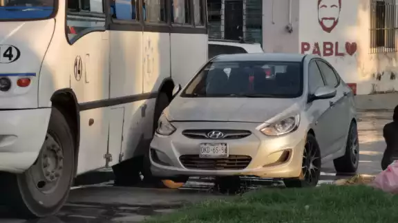 El accidente se registró alrededor de las 08:00 horas, sobre la avenida Juárez esquina con calle 61-A de la colonia Morelos El accidente se registró alrededor de las 08:00 horas, sobre la avenida Juárez esquina con calle 61-A de la colonia Morelos