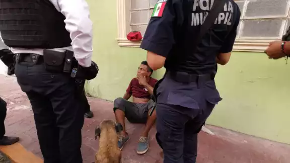 El hombre asegura que fue atacado intempestivamente por los hombres El hombre asegura que fue atacado intempestivamente por los hombres