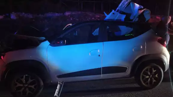 Choque entre una camioneta y un tráiler deja dos lesionados en la carretera Mérida-Cancún Choque entre una camioneta y un tráiler deja dos lesionados en la carretera Mérida-Cancún
