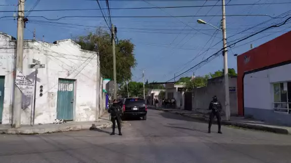 La calle 87 con 66 de Mérida permanece bloqueada La calle 87 con 66 de Mérida permanece bloqueada