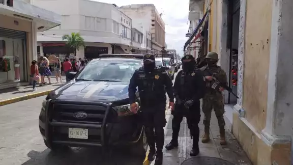 El área de la calle 60 del Centro de Mérida se mantiene cerrada