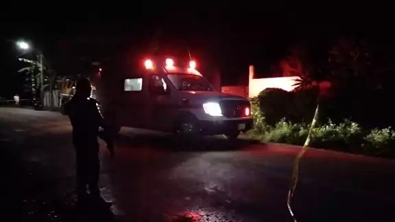 Un hecho violento se registró en X-Hazil Sur que terminó con dos personas privadas de su libertad y una más herida Un hecho violento se registró en X-Hazil Sur que terminó con dos personas privadas de su libertad y una más herida