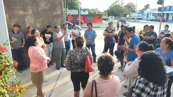 La directora argumentó que existen dos denuncias en contra del maestro La directora argumentó que existen dos denuncias en contra del maestro