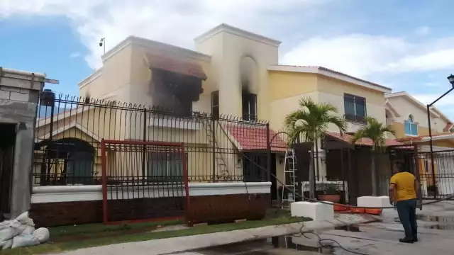 Lugar donde según la versión de algunos testigos y vigilante, fue un corto circuito en un clima