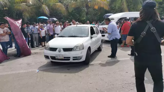 La gobernadora Layda Sansores acudió a clausurar el puente El Zacatal de Atasta