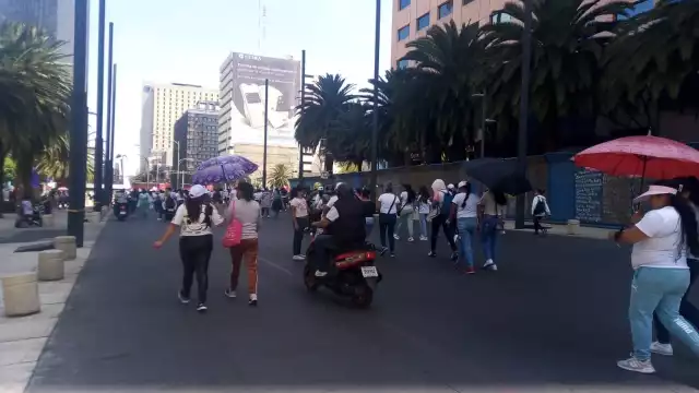 En el marco del Día Internacional de la Mujer, colectivas y sociedad civil participan en la marcha 8M para denunciar violencia de género,