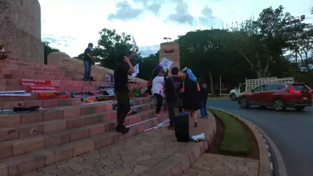 Los defensores de animales se manifestaron para pedir que no se les maltrate en Yucatán