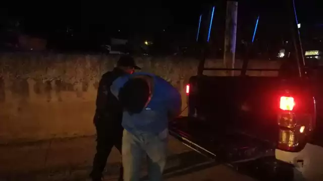 El hombre fue detenido por elementos de la policía estatal por suerte, ya que los uniformados se encontraban cerca del área cuando ocurrieron los hechos