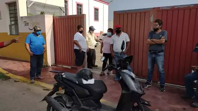 Los inconformes hasta el momento mantienen tomada las instalaciones del palacio municipal