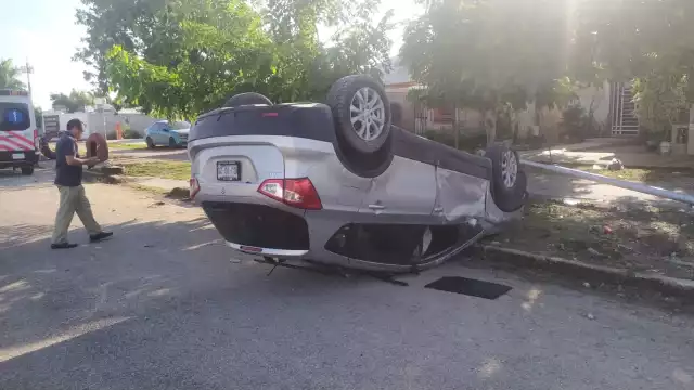 La conductora perdió el control hasta terminar volcada