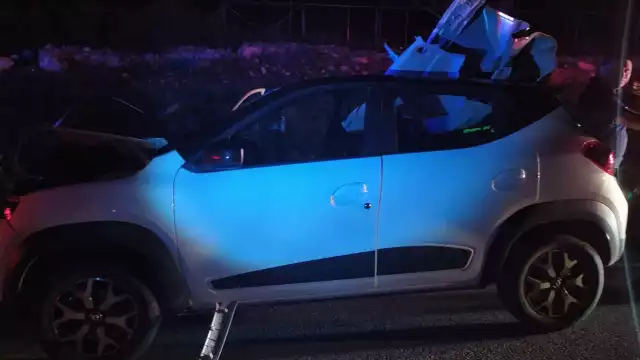 Choque entre una camioneta y un tráiler deja dos lesionados en la carretera Mérida-Cancún