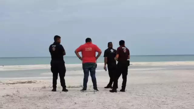 Dos hombres en el mar de Ciudad del Carmen causaron movilización de autoridades
