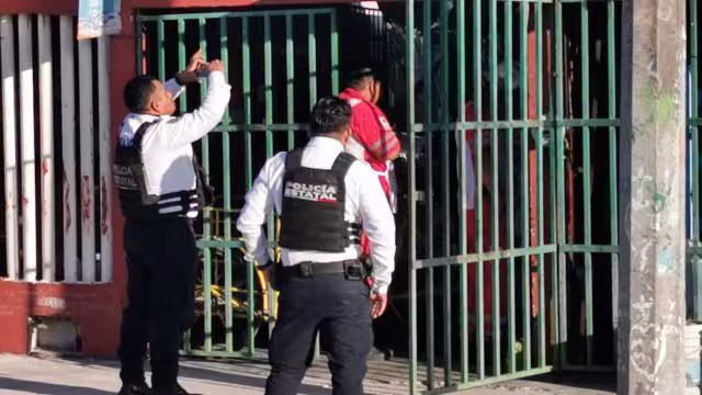 La víctima presentaba problemas de alcoholismo y síntomas de abstinencia