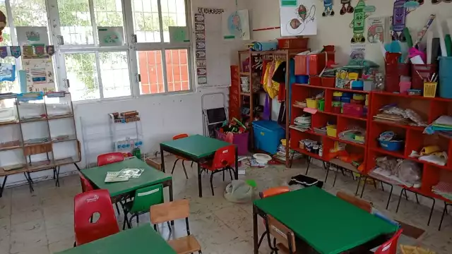 Los maestros denunciaron el robo al ver las puertas forzadas