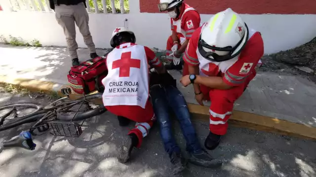 El ciclista solamente presentó lesiones ligeras en el cuerpo