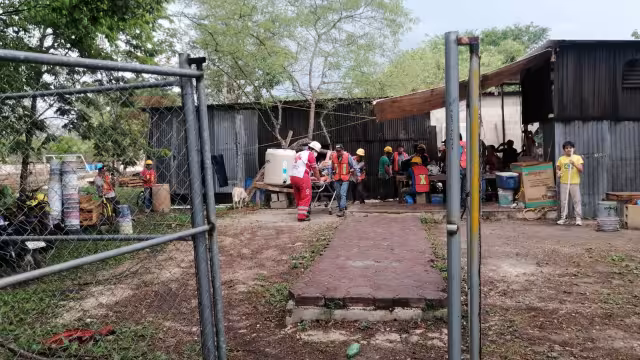 Uno de los tres hombres fue trasladado al IMSS de Escárcega