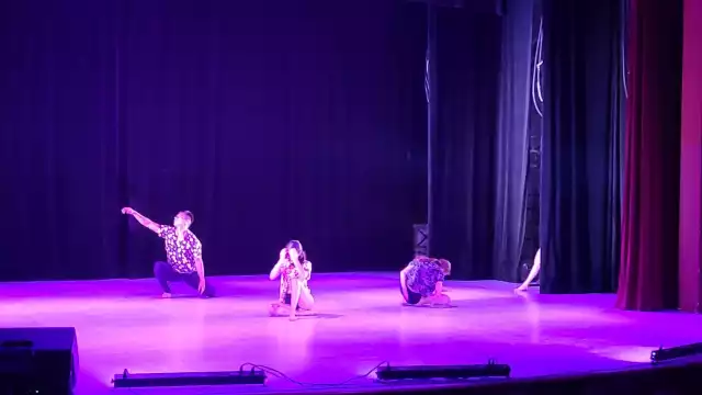 Se presenta la obra “Desconexiones”, bajo la dirección de Adrián Damián.  