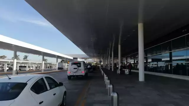 Al ser Zona Federa, los conductores no pueden ingresar a la terminal aérea