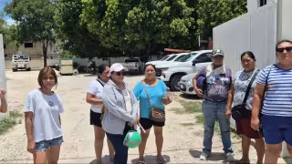 Habitantes de Nueva Jerusalén estallan contra la CFE; llevan un mes sin luz