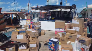 Zarpa desde Yucalpetén la ayuda humanitaria internacional con destino a Cuba