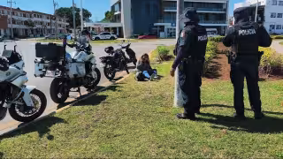 Mujer termina lesionada tras derrapar en motocicleta en Campeche