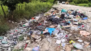 Candelaria enfrenta contaminación por tiraderos clandestinos de basura