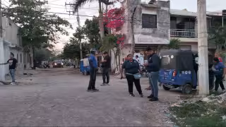 Violento asalto a mototaxista del sindicato "Islacun" desata persecución y linchamiento de un delincuente en Cancún