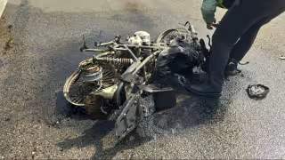 Tragedia en la carretera federal 307: Motociclista pierde la vida tras impactarse contra un autobús