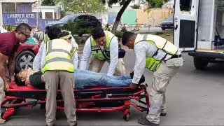 Motociclista lesionado tras choque en colonia Esperanza