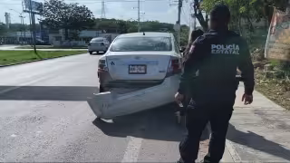 Patrulla estatal choca en avenida Concordia mientras atendía reporte