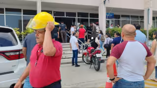 Evacuación preventiva en edificios públicos de Campeche tras sismo