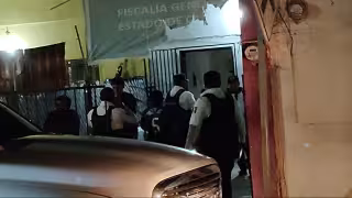 Familia evita fraude con tarjeta falsa en Calkiní