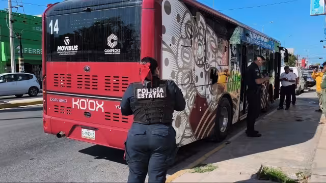 Percance vial provoca bloqueo total en Campeche