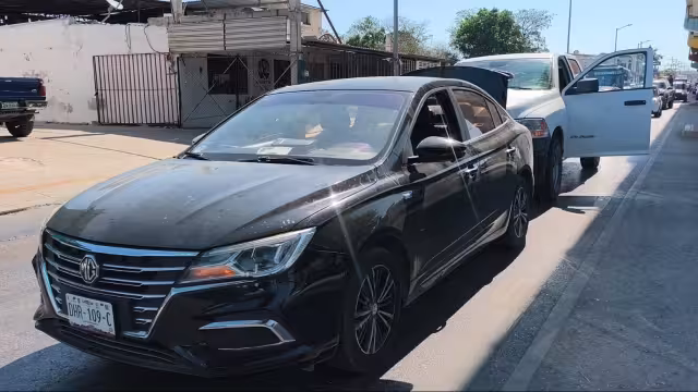 Pareja involucrada salió ilesa tras el percance.