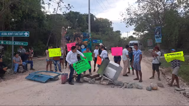 Con pancartas se manifestaron de manera pacífica para exigir la liberación.