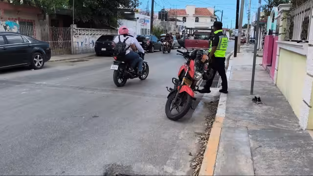 Motociclista resulta lesionado tras accidente en Álvaro Obregón y Aviación