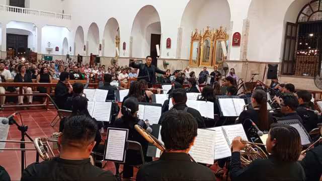 El evento denominado De vuelta a lo clásico tuvo el objetivo de mostrar los avances de quienes conforman el conjunto.