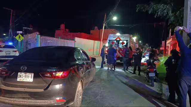 No respetar el alto deja a joven lesionada en accidente vial