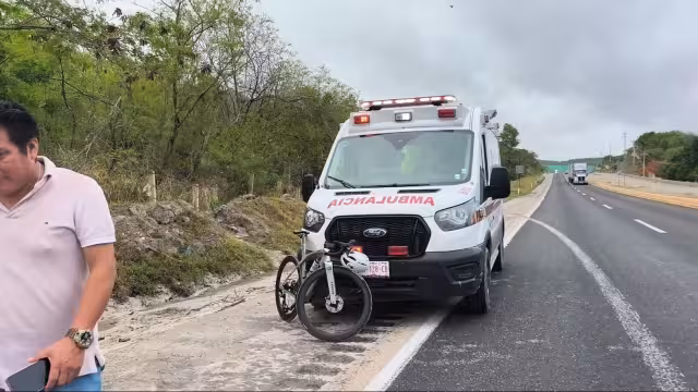 Accidente por lodo acumulado deja hombre con fractura